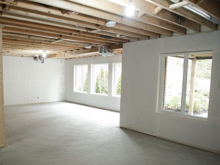 Einbau von Fenster- und Türaussparungen in Mauerwerk